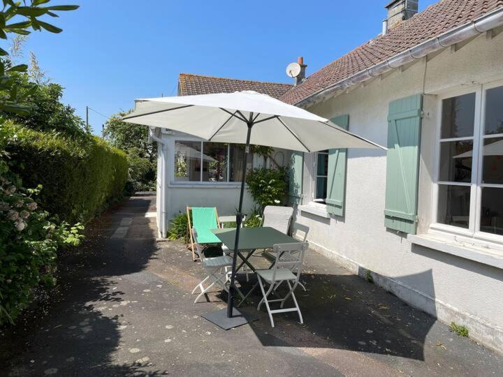 La Maison De Marie A 5 Minutes A Pied De La Plage Avec Parking Privee Et Gratuit Lion-sur-Mer Dış mekan fotoğraf